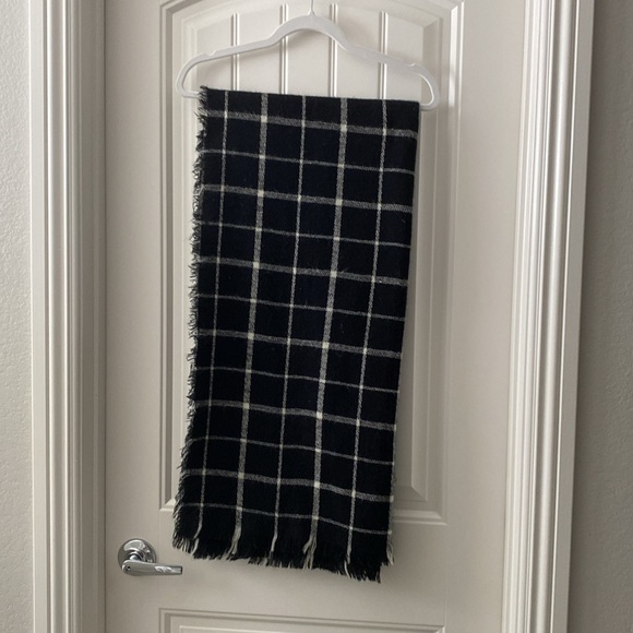 Nordstrom BP. Check Scarf - Picture 2 of 4